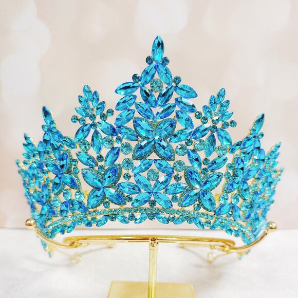Mermaid crown, Fairy headpiece, bridal wedding crown, stunning gold crown main image 4